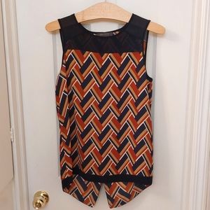 Suzy Shier Geometric Top with Opened Back